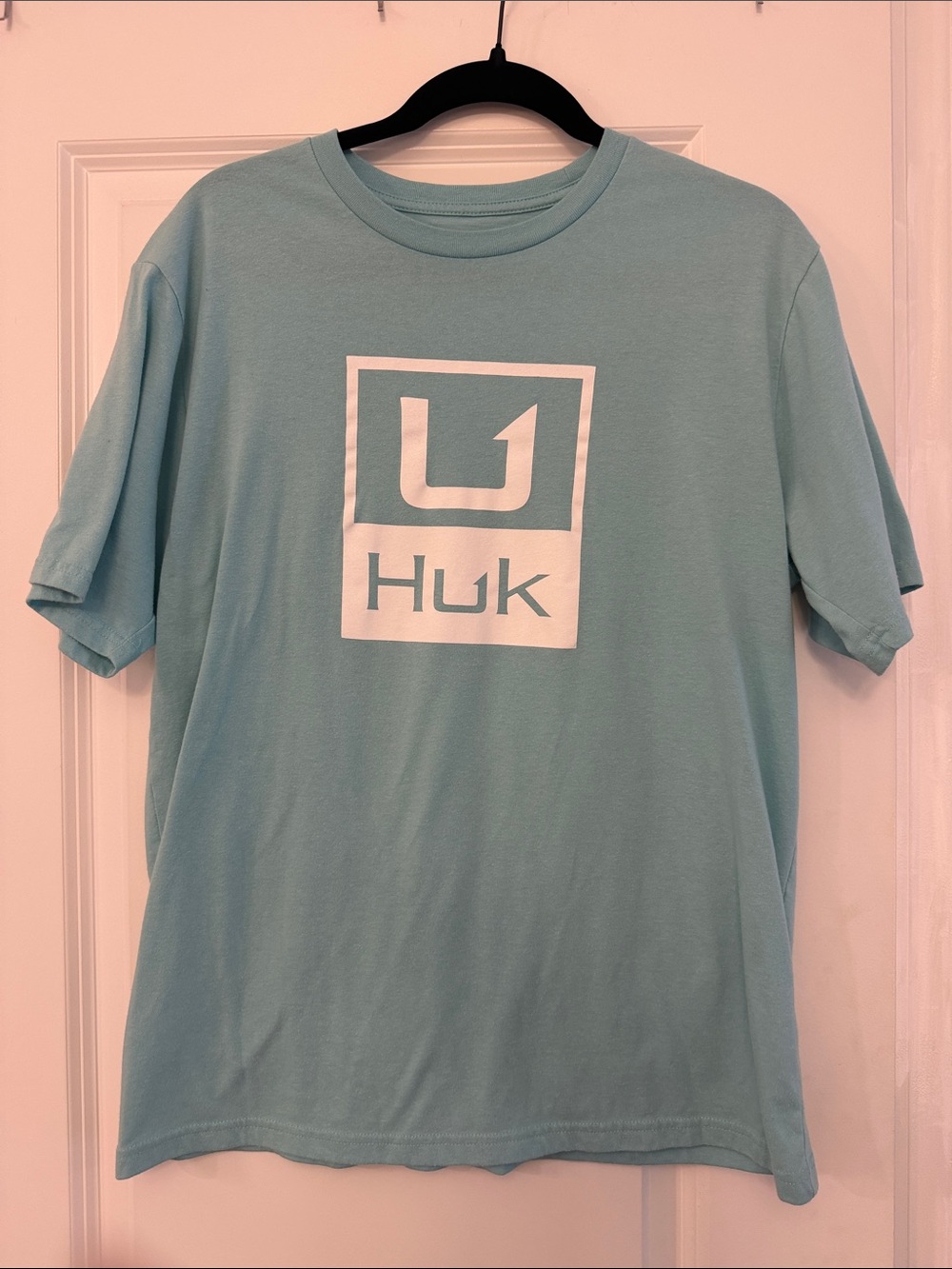 Huk Short Sleeve Crew Tee in Light Teal with White Logo